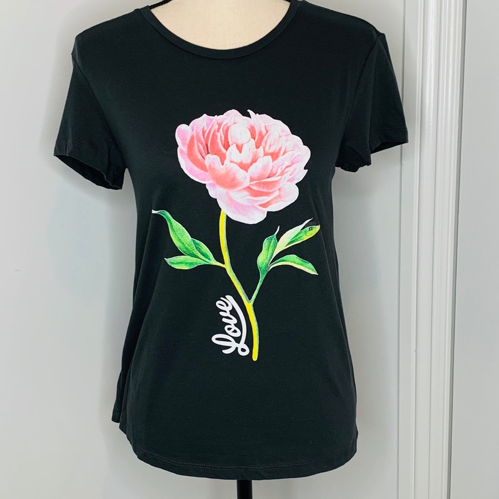 Women’s express floral love  short sleeve tee